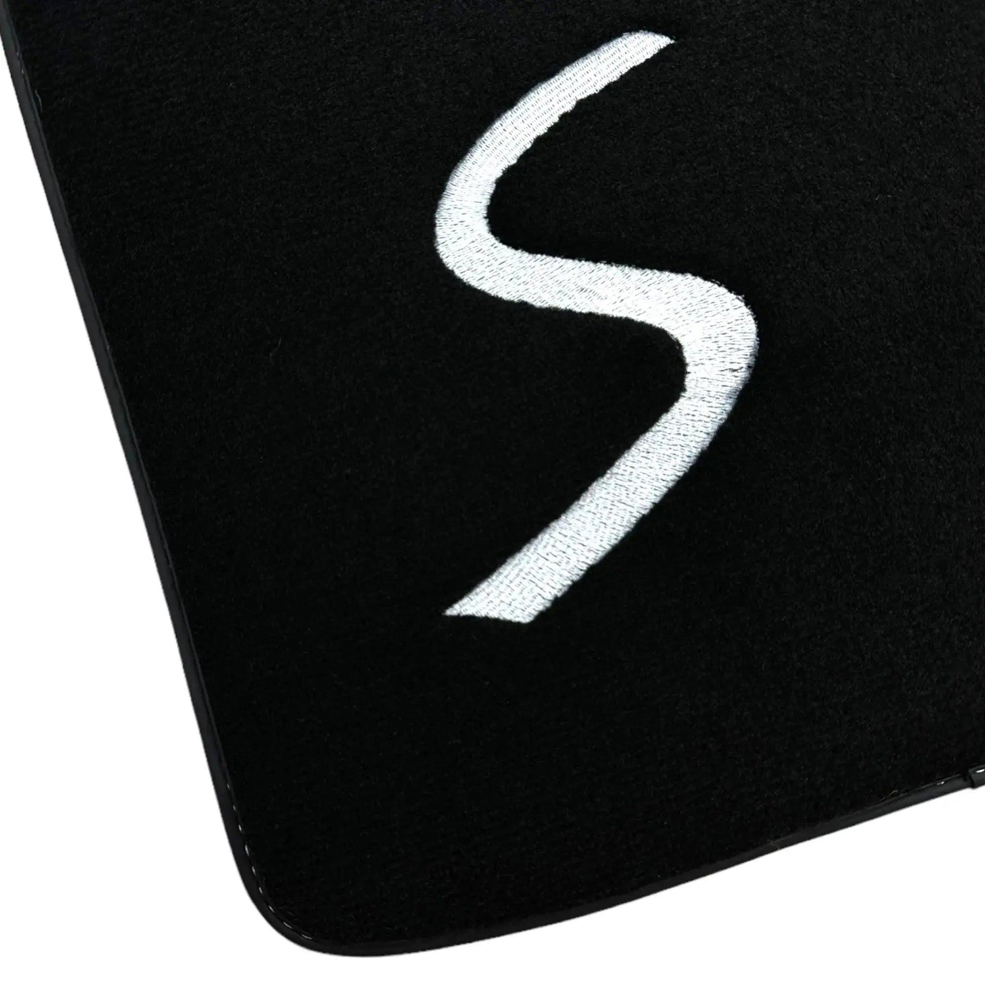 Black Floor Mats for Mini Clubman R55 (2007-2015) - AutoWin