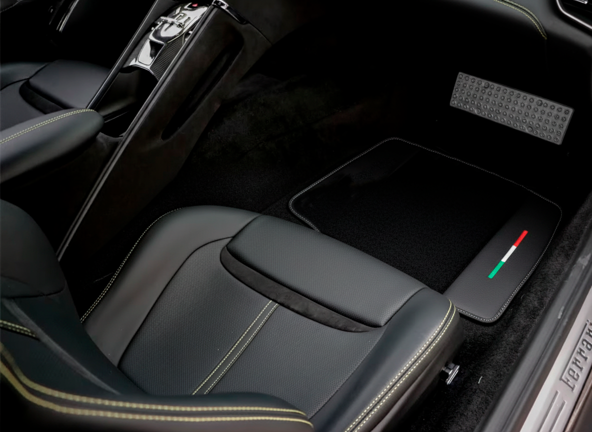 Tapetes de carro pretos para Ferrari Roma (2021-2024) com couro - AutoWin