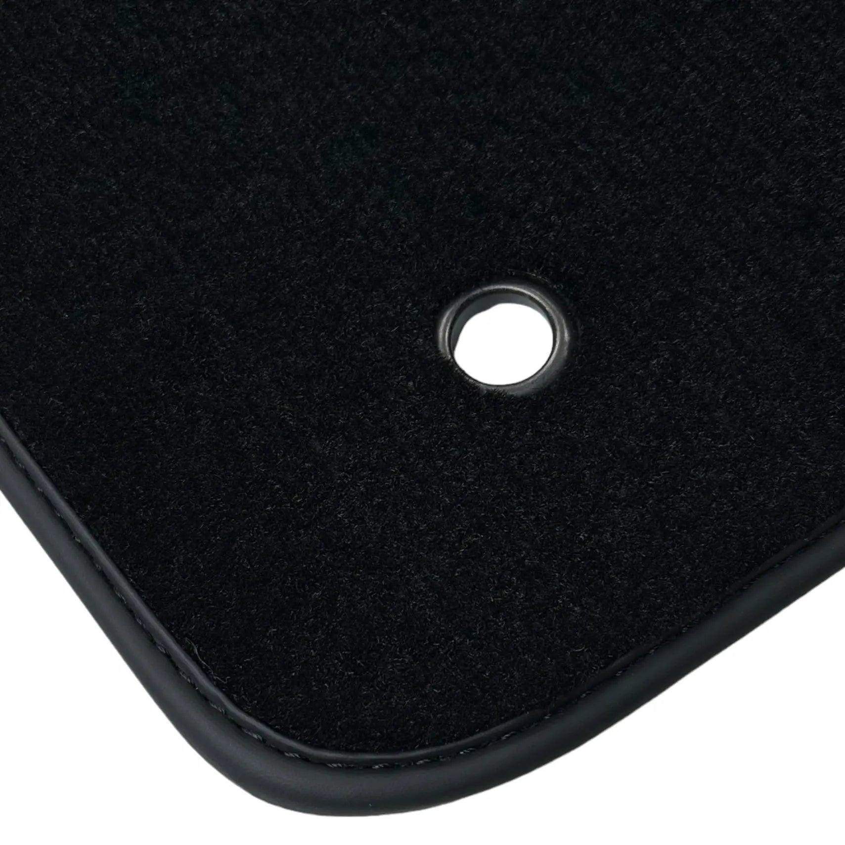 Black Floor Mats for Jeep Grand Cherokee Trackhawk (2018-2021) - AutoWin