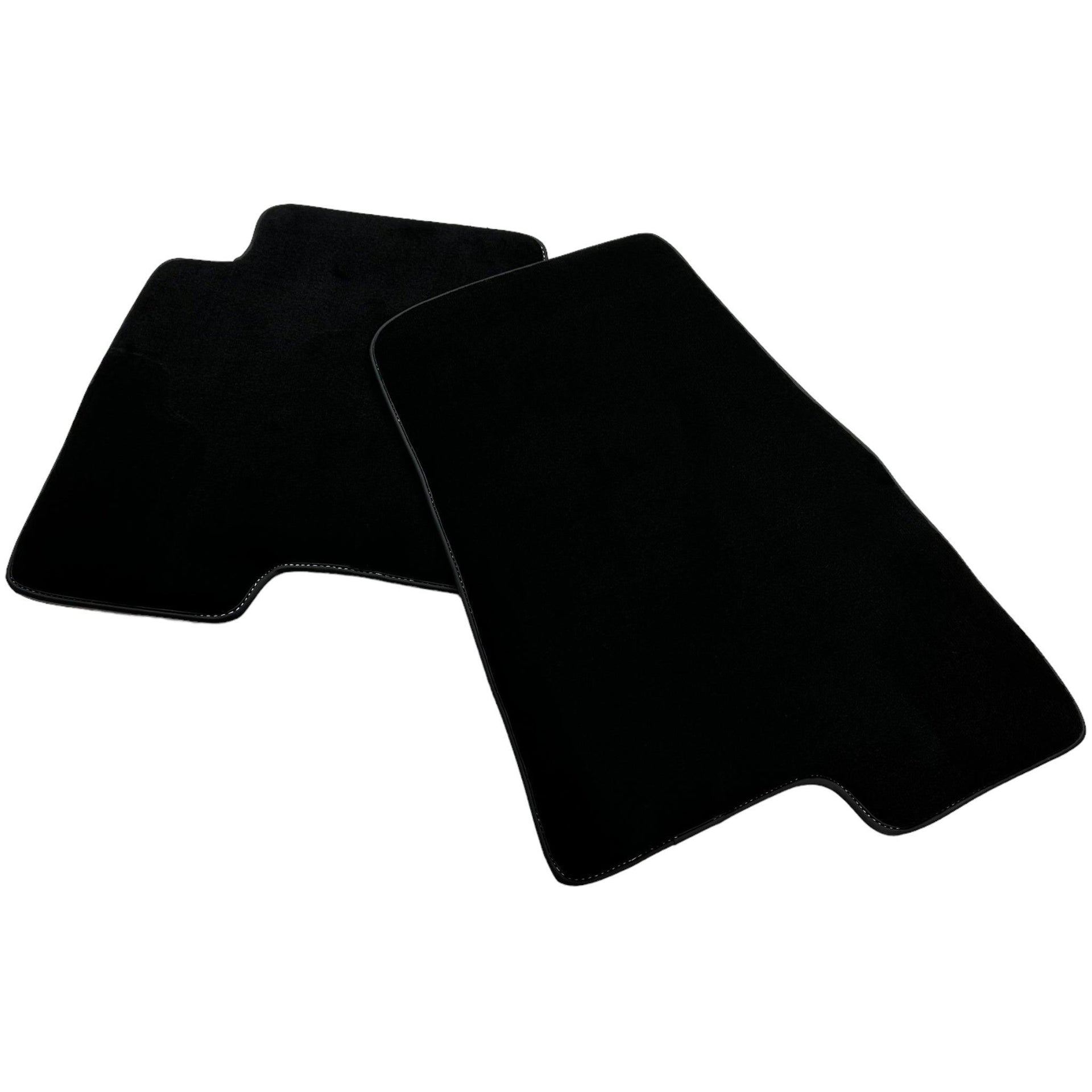 Black Floor Mats For Mitsubishi Pajero III (2000-2004) - AutoWin