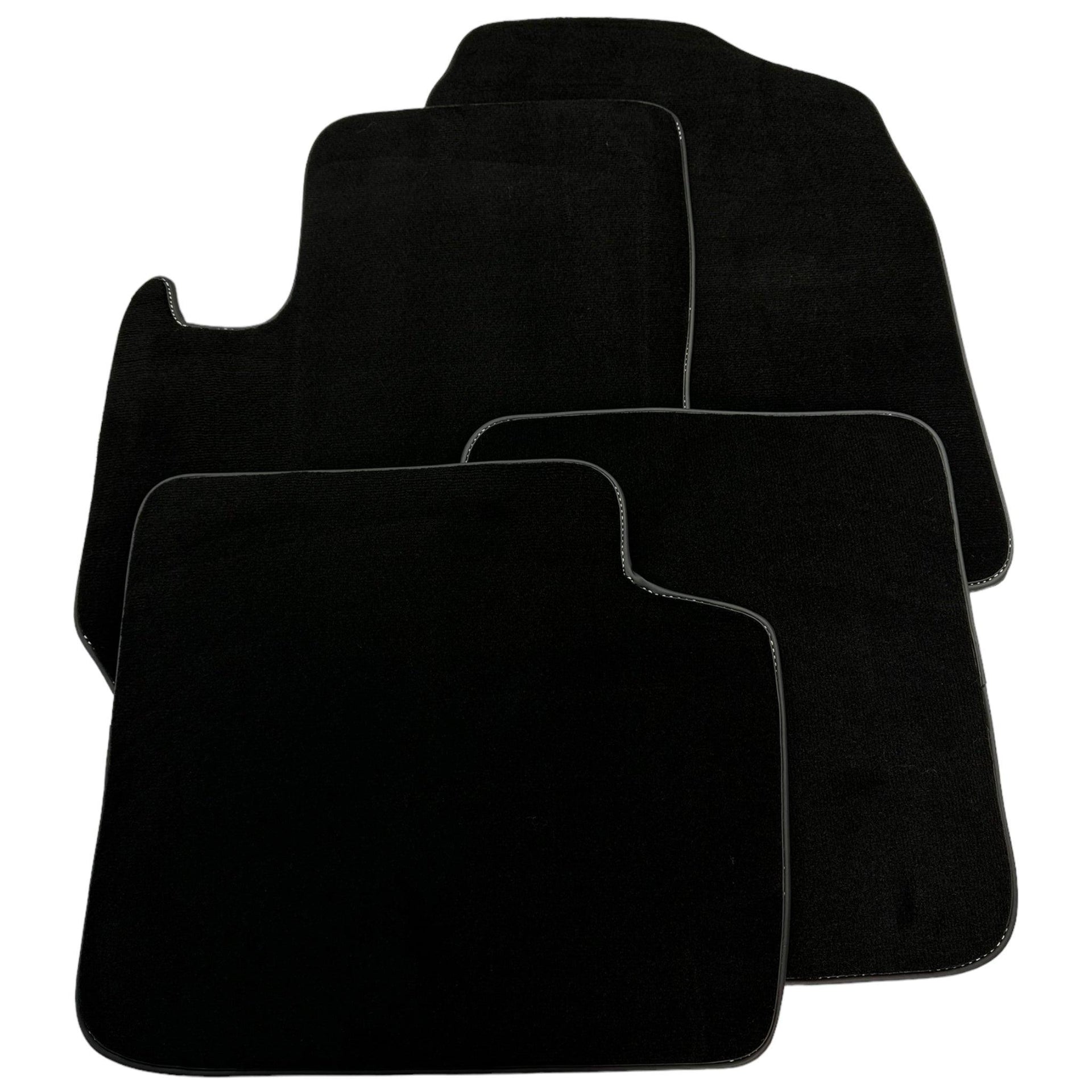 Black Floor Mats For Toyota RAV-4 (2003-2005) - AutoWin