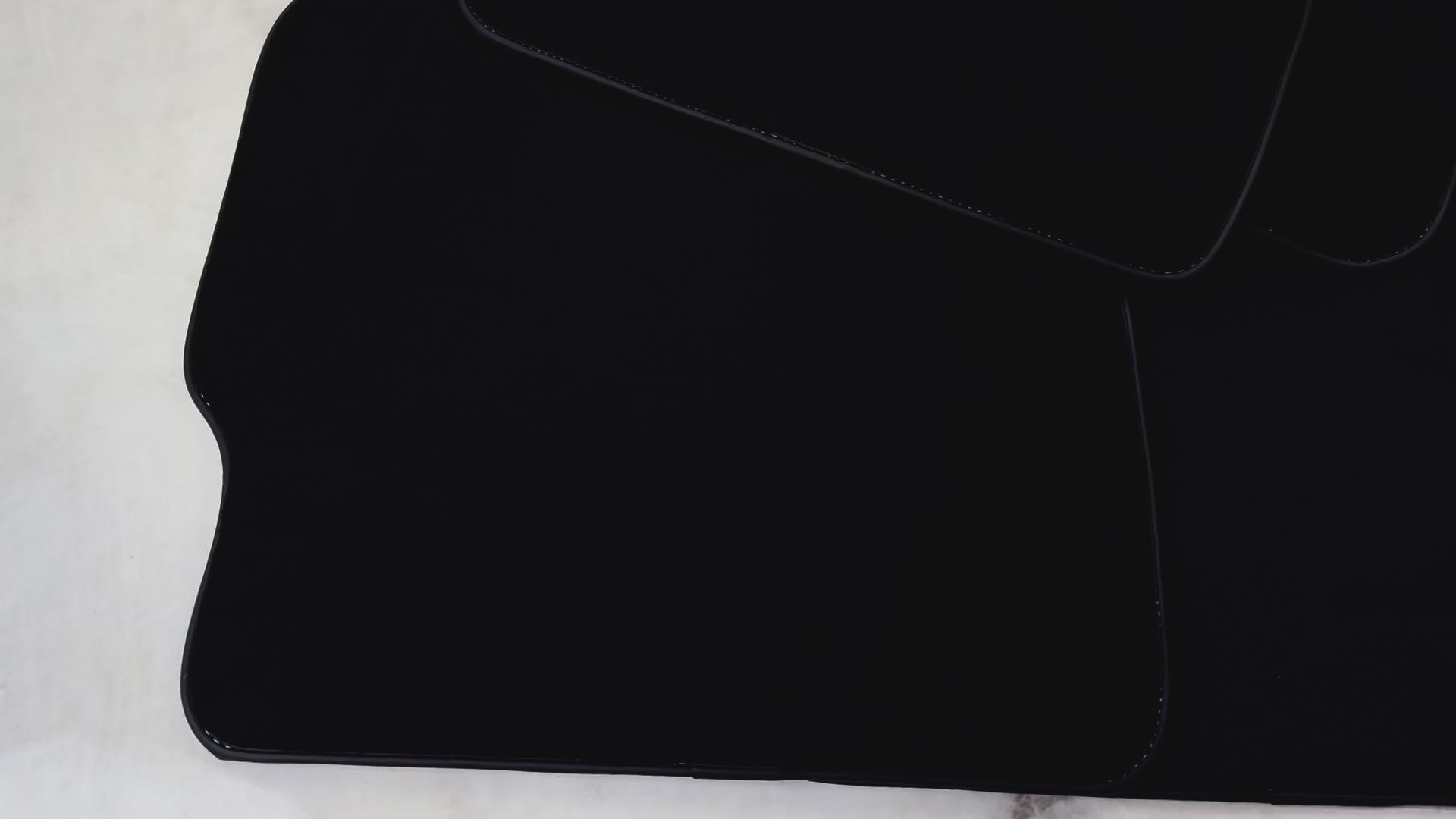 Black Floor Mats for Toyota Verso (2009-2013) - AutoWin
