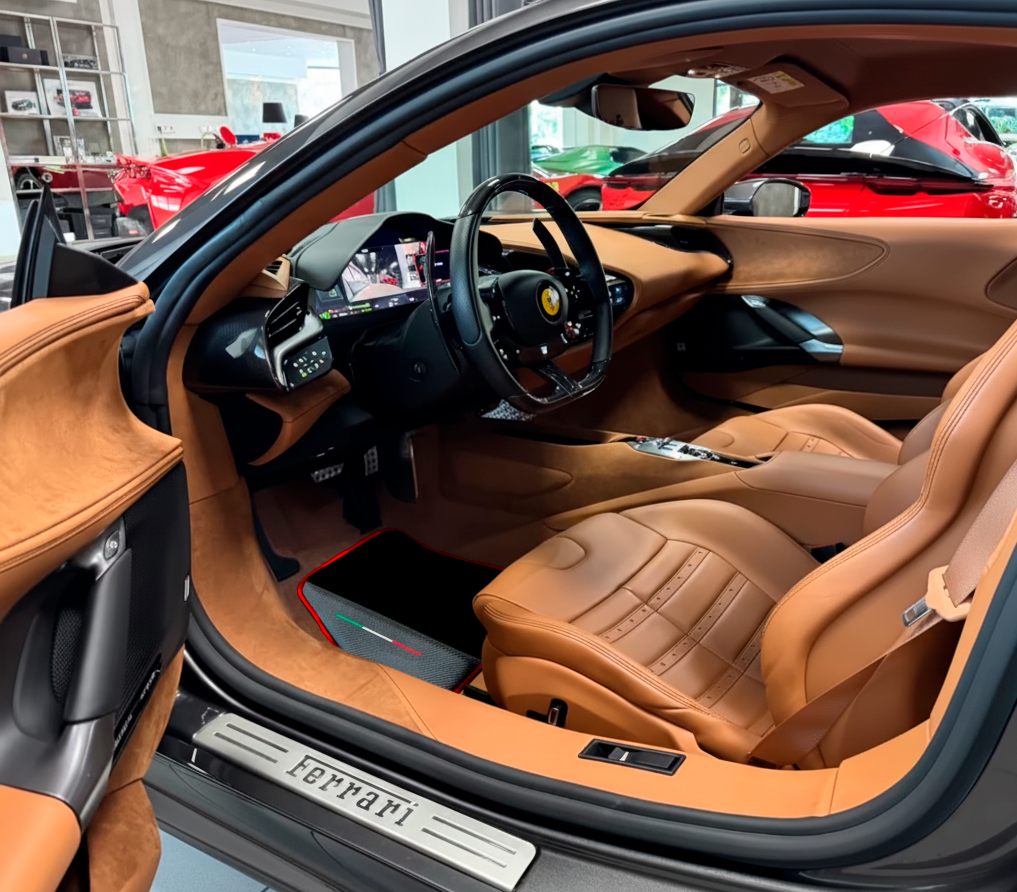 Black Floor Mats for Ferrari SF90 Stradale (2019-2024) with Golden Leather - AutoWin