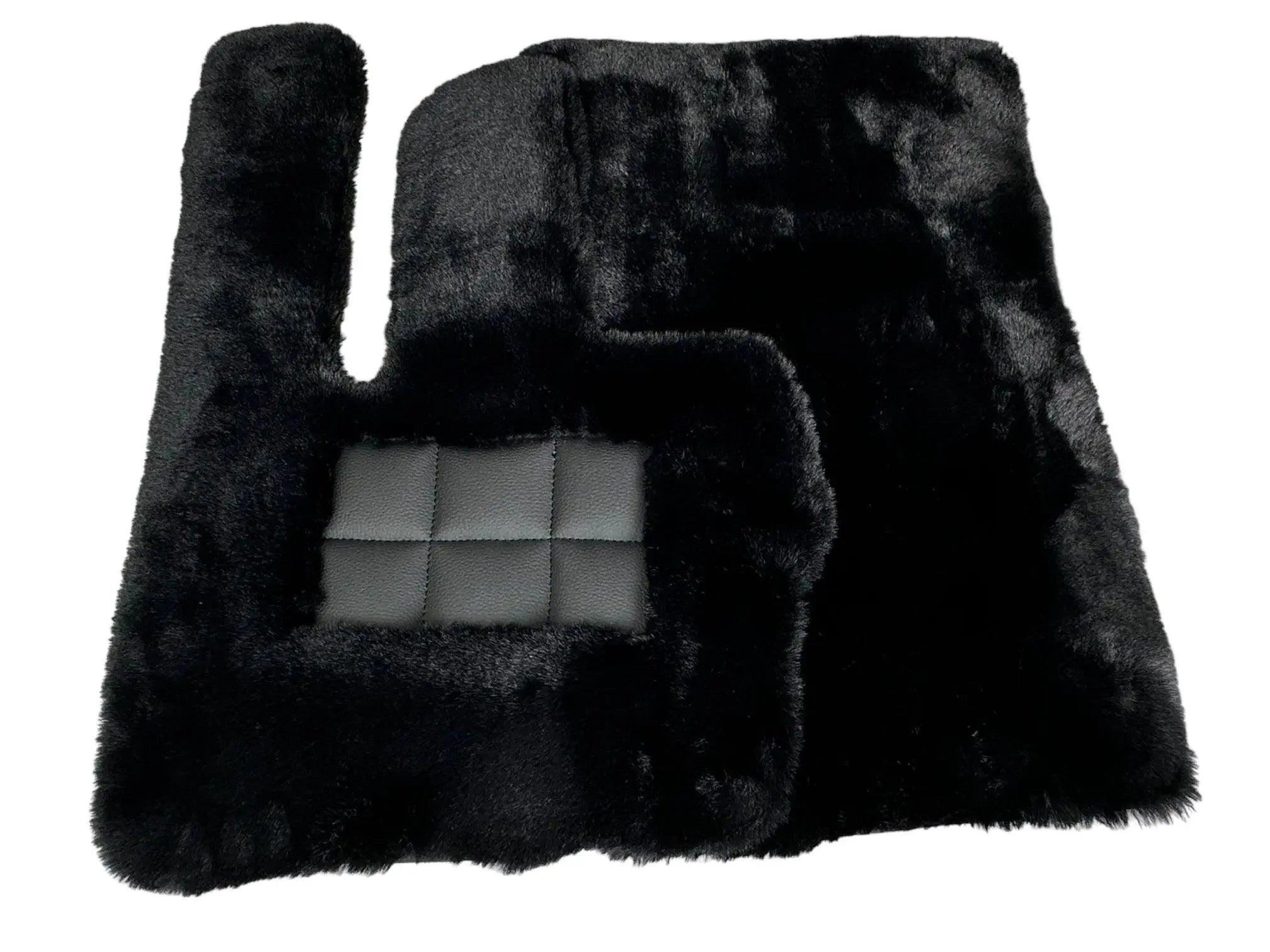 Black Sheepskin Floor Mats For Mercedes Benz E-Class W211 Sedan (2002-2009) | ER56 Design - AutoWin