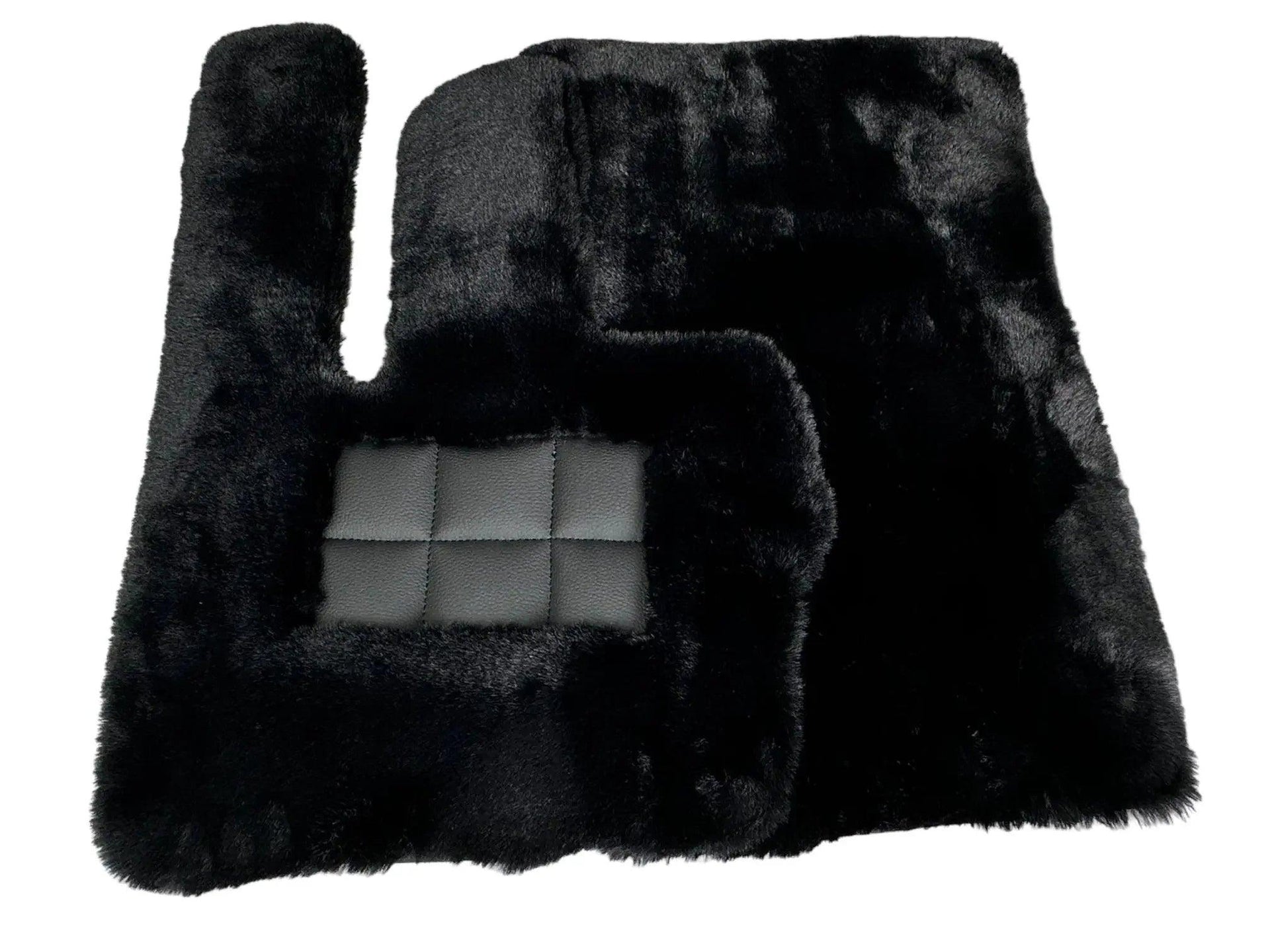 Black Sheepskin Floor Mats For Mercedes Benz E-Class W211 Sedan 4Matic (2002-2009) | ER56 Design - AutoWin