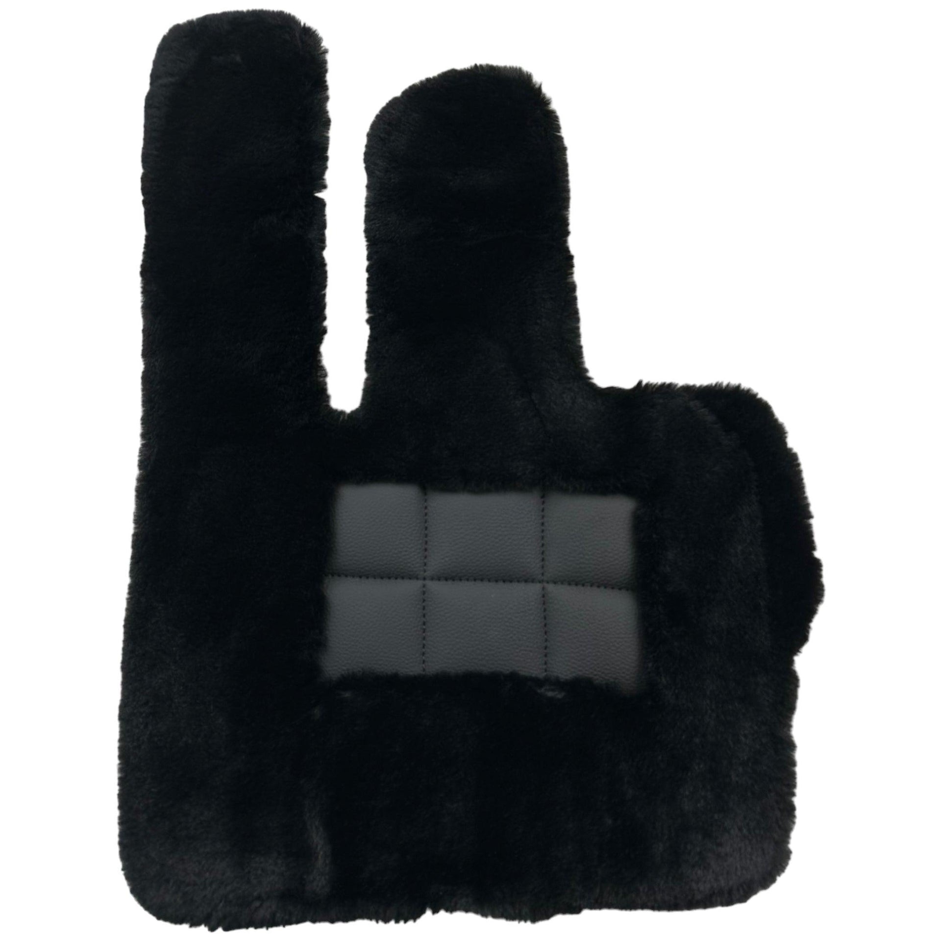 Black Sheepskin Floor Mats For Mercedes Benz EQC-Class N293 (2019-2023) | ER56 Design - AutoWin