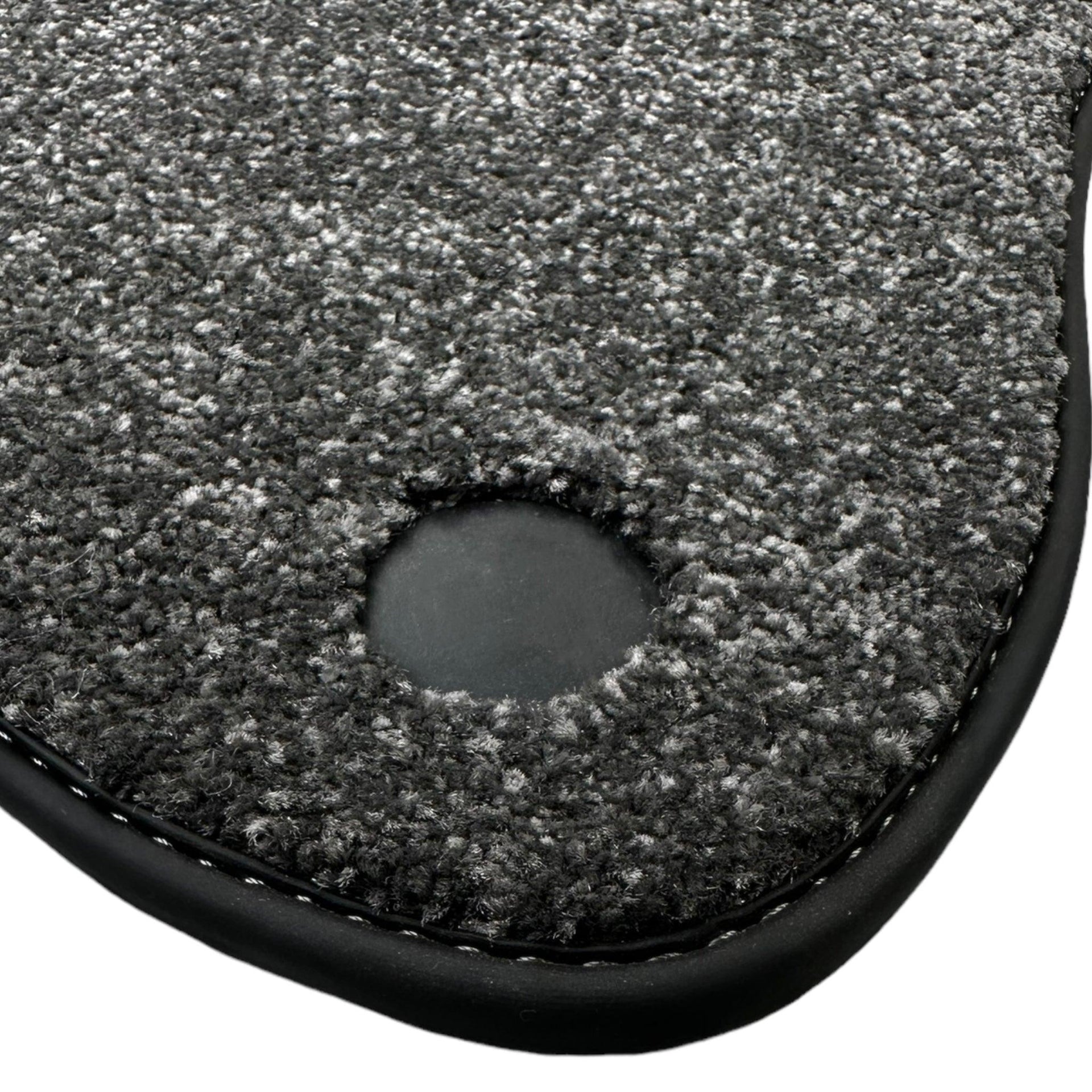 Gray Luxury Floor Mats For Mercedes Benz M-Class W164 (2005-2011) | ER56 Design - AutoWin