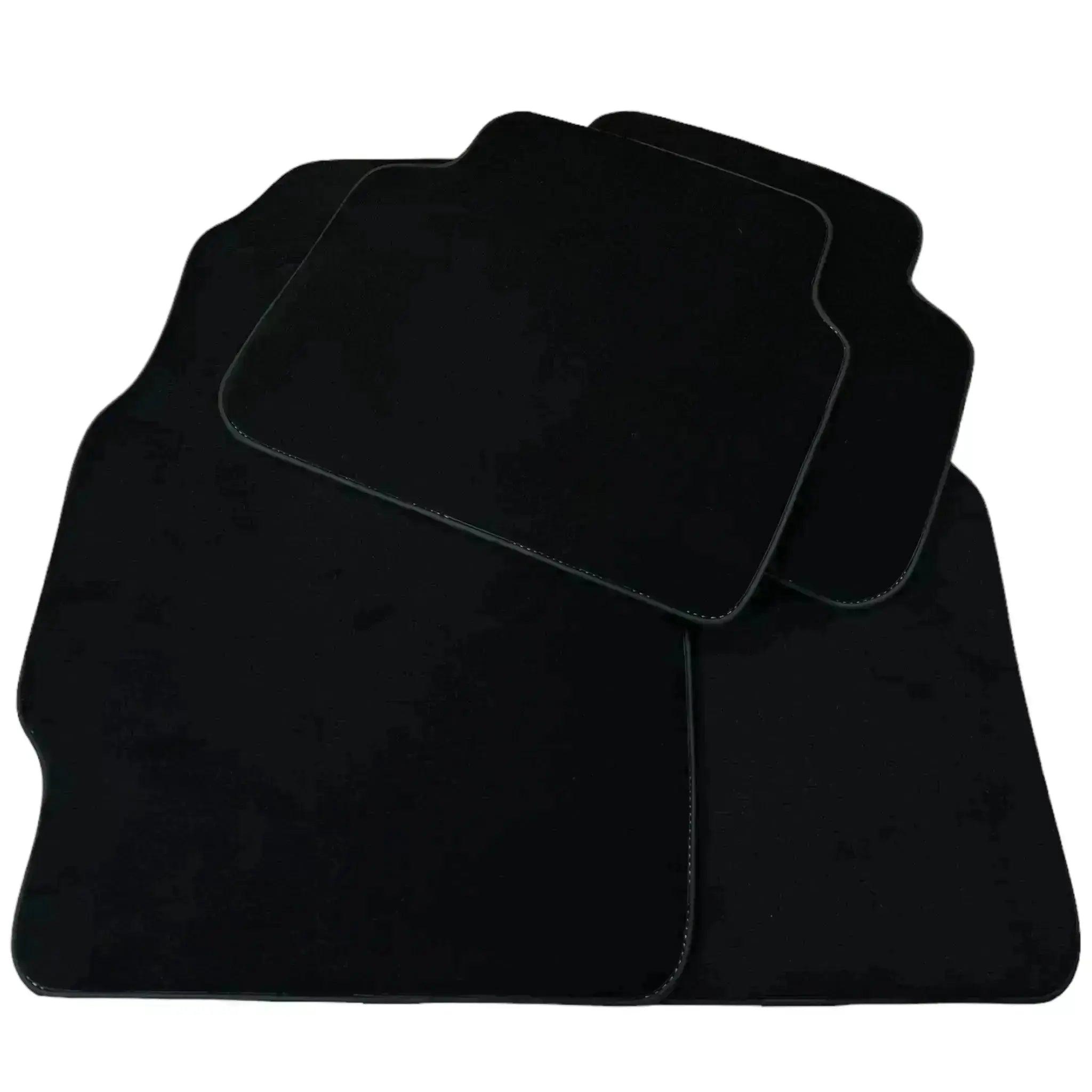 Black Floor Mats for Toyota Verso (2013-2023) - AutoWin