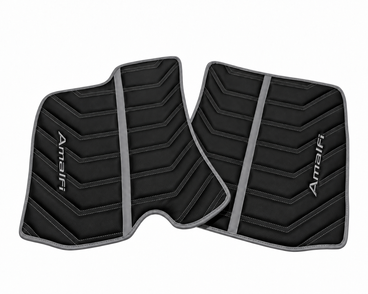 Tapetes de Carro de Couro Personalizáveis com Padrão Triangular para Ferrari Roma (2021-2027)