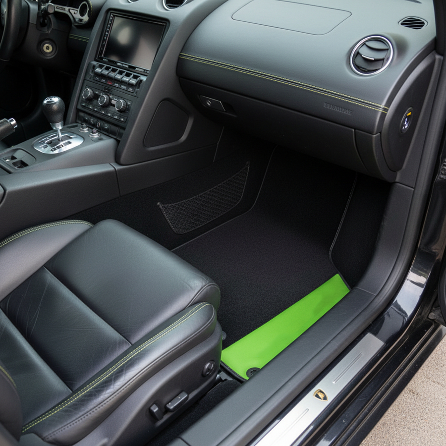 Mats de carro pretos personalizados para Lamborghini Gallardo com couro verde