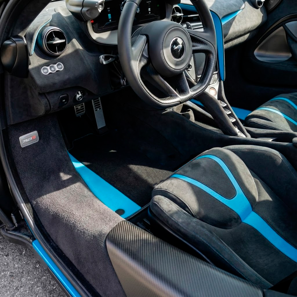 Customizable Leather Floor Mats with Symmetrical Hex Pattern for McLaren 750S (2023-2025) - AutoWin