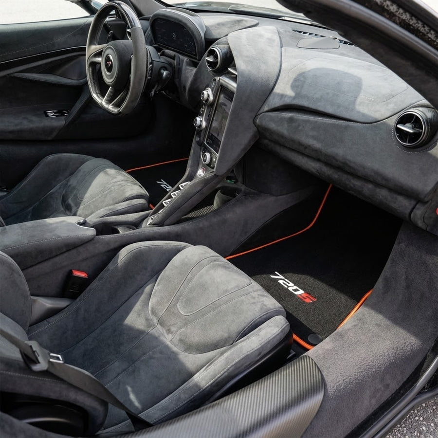 Tapetes automotivos Para McLaren 720S Pretos Ajustados Com Acabamento Laranja