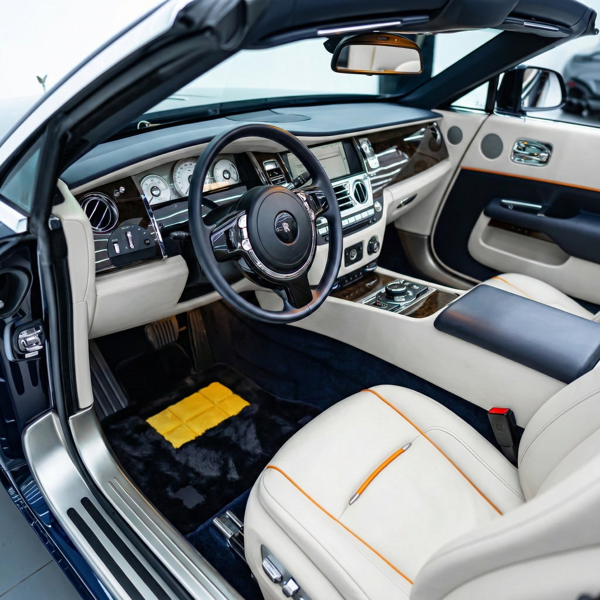 Customizable Leather Floor Mats with Raptor Hex Pattern for Rolls Royce Dawn (2016-2023) - AutoWin