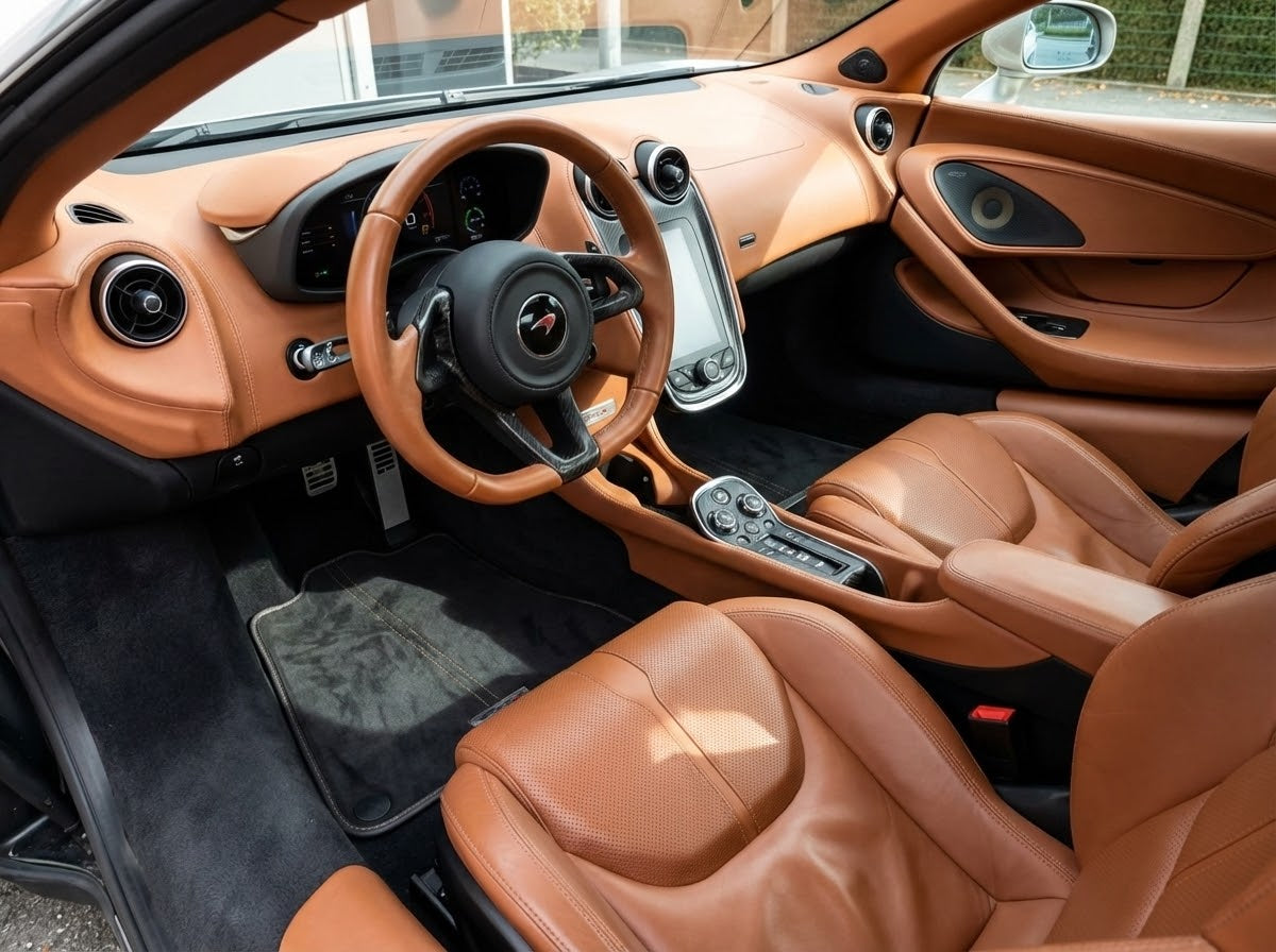Customizable Leather Floor Mats with Hexagon Hex Pattern for McLaren 570S (2015-2021) - AutoWin