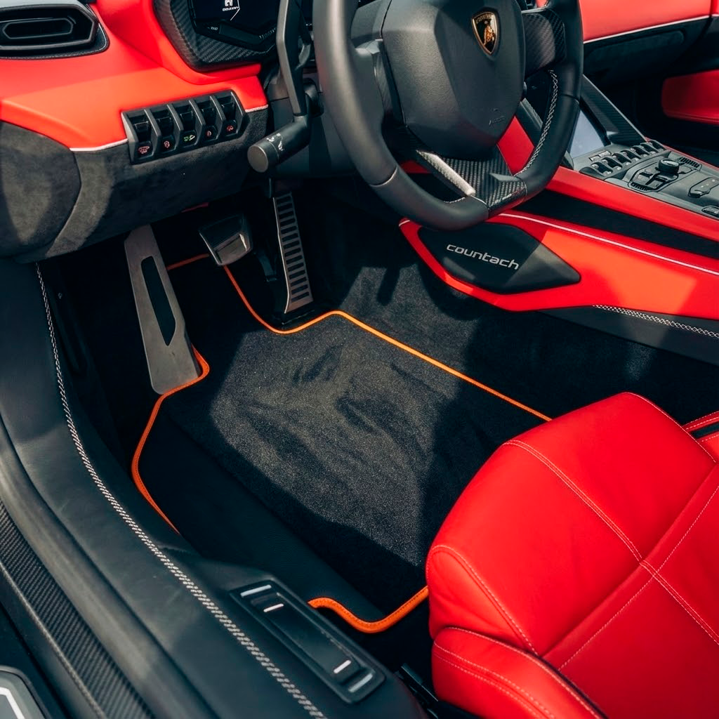 Customizable Leather Floor Mats with Hex Pattern for Lamborghini Countach (1974–1990) - AutoWin
