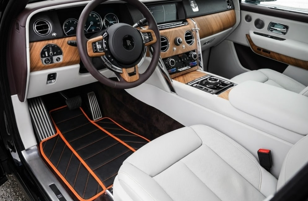 Customizable Leather Floor Mats with Single Diamond Pattern for Rolls Royce Cullinan (2018-2025) - AutoWin
