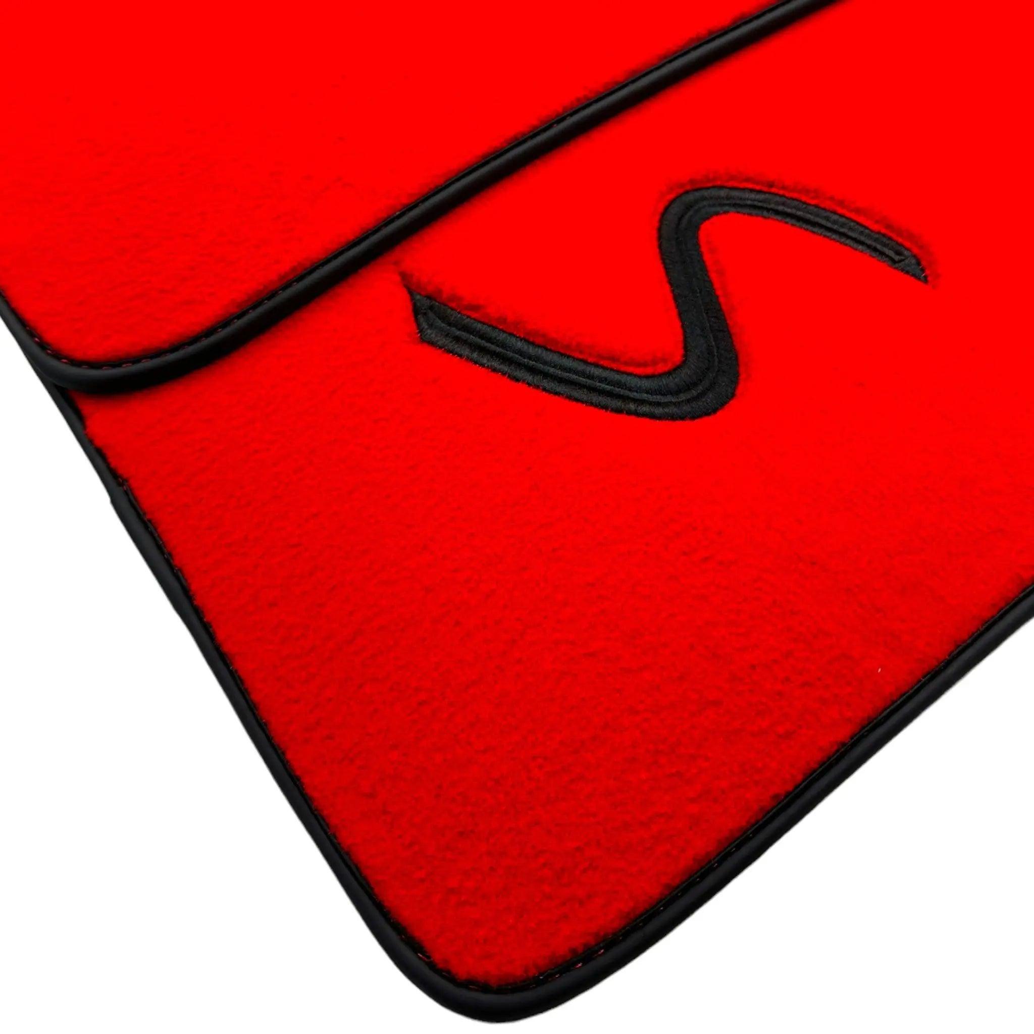 Red Floor Mats for Mini Countryman F60 Hybrid (2020-2023) - AutoWin