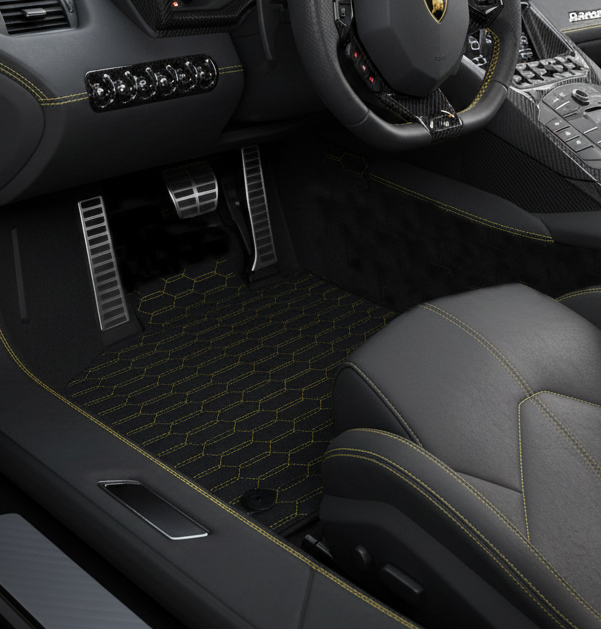 Tapetes de carro de couro personalizáveis com padrão hexagonal simétrico para Lamborghini Aventador SV (2012-2022) - AutoWin