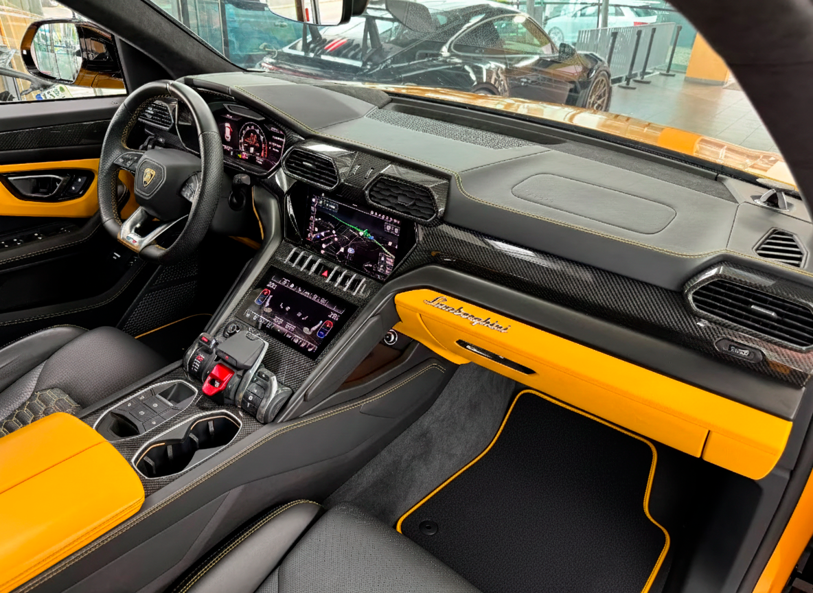 Customizable Floor Mats For Lamborghini Urus Black Tailored With Yellow Trim
