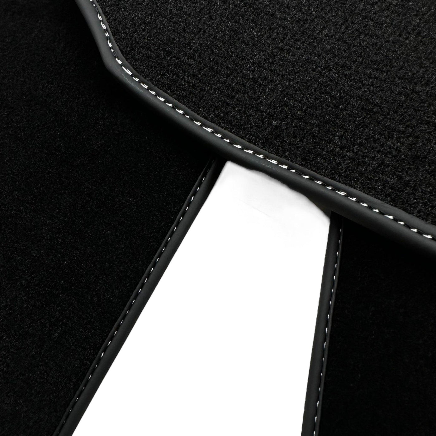 Black Floor Mats for Kia Carens (2013-2024) Distance Fixing Points (Driver) 33,6 cm - AutoWin