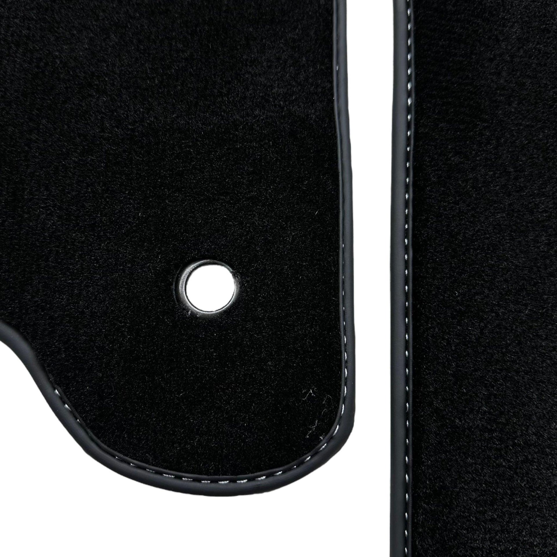 Black Floor Mats for Kia Pregio Economic (2000-2003) - AutoWin