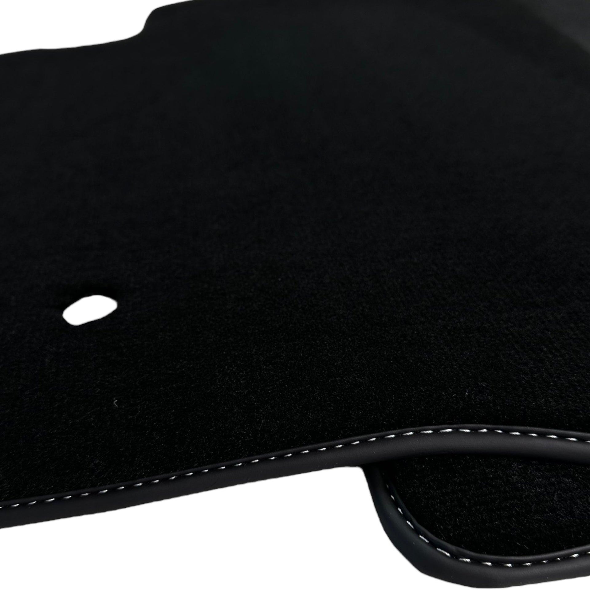 Black Floor Mats For Toyota Corolla Verso (2004-2009) - AutoWin