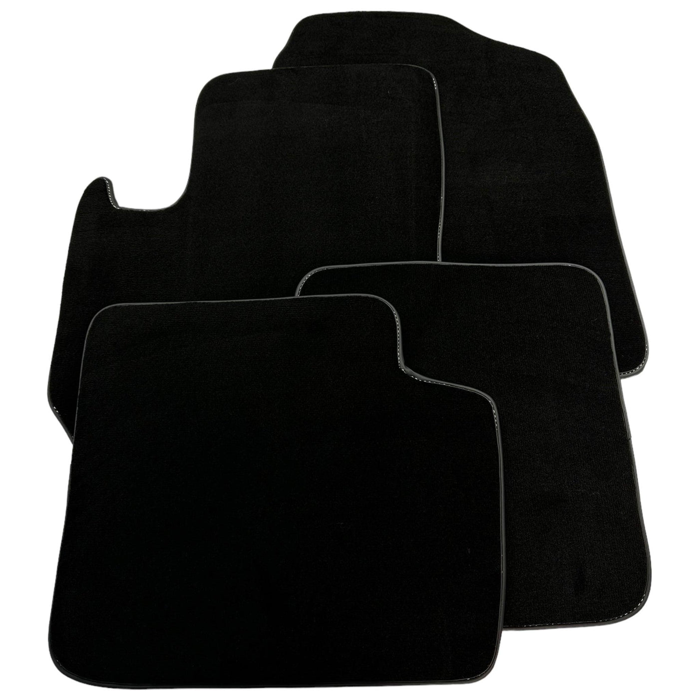 Black Floor Mats For Toyota RAV-4 (2003-2005) - AutoWin