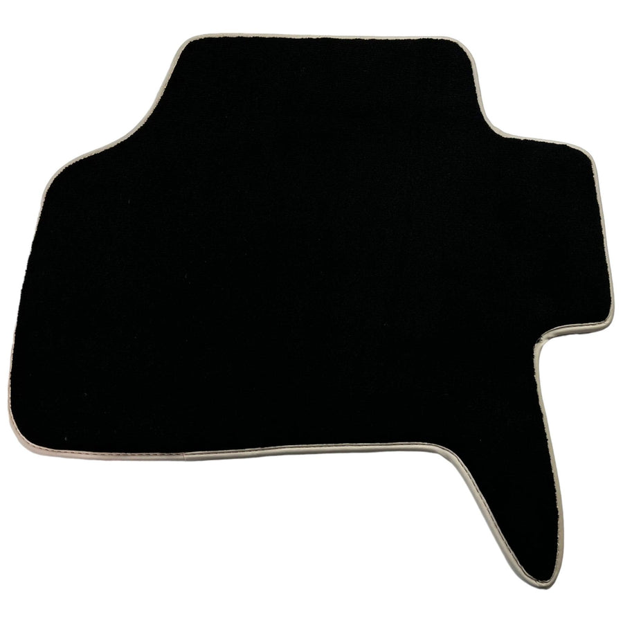 Black Floor Mats For Mitsubishi Pajero Sport (2009-2015) - AutoWin