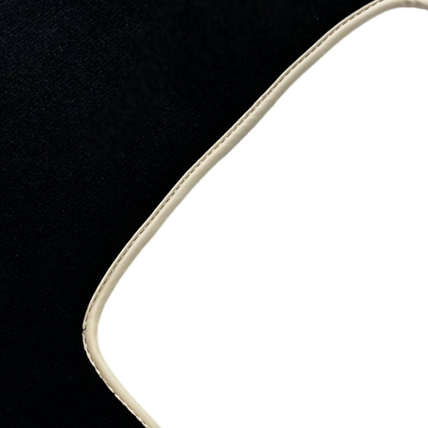 Black Floor Mats For Toyota Corolla E16 (2014-2019) - AutoWin