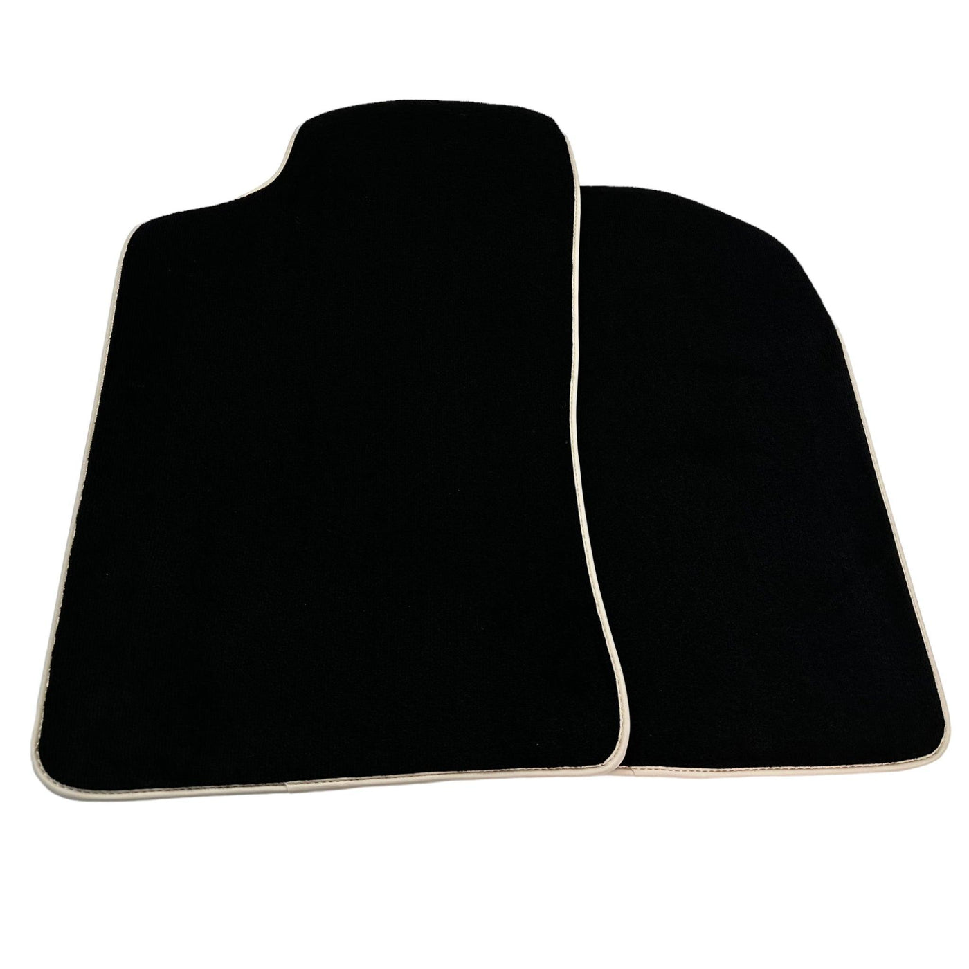 Black Floor Mats For Toyota Hilux (1998-2005) - AutoWin