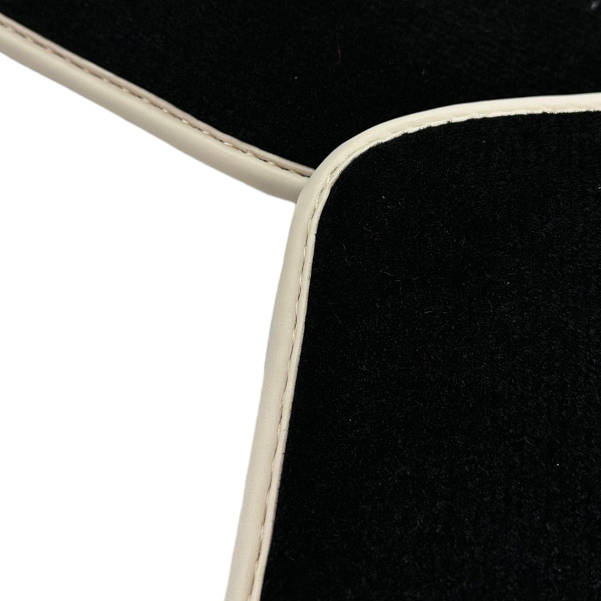 Black Floor Mats For Toyota Corolla E15 (2007-2014) - AutoWin