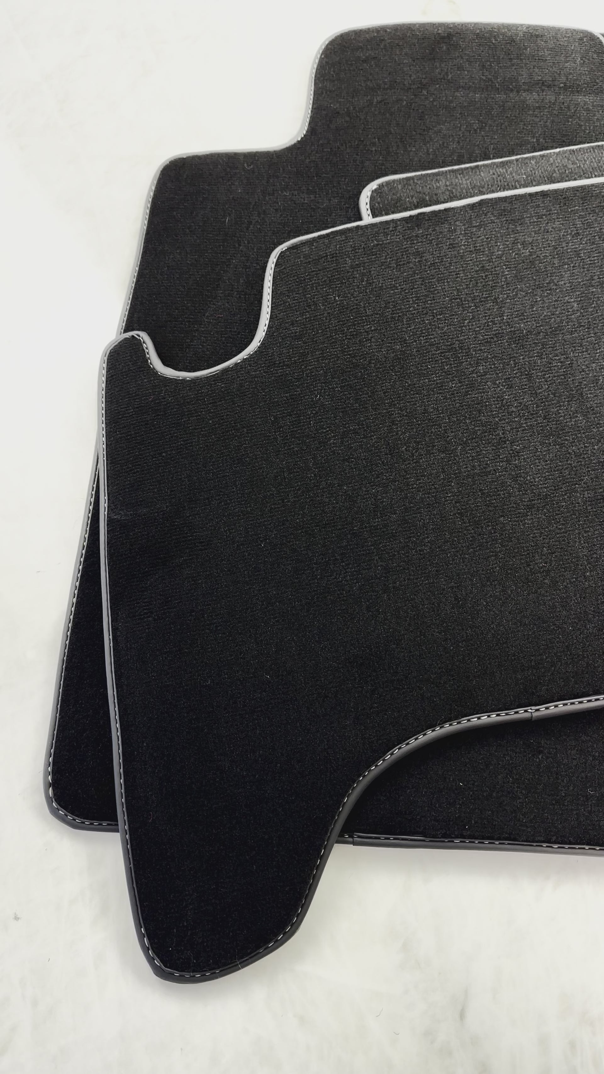 Tapetes Pretos para Toyota Land Cruiser 120 (2002-2009) - AutoWin