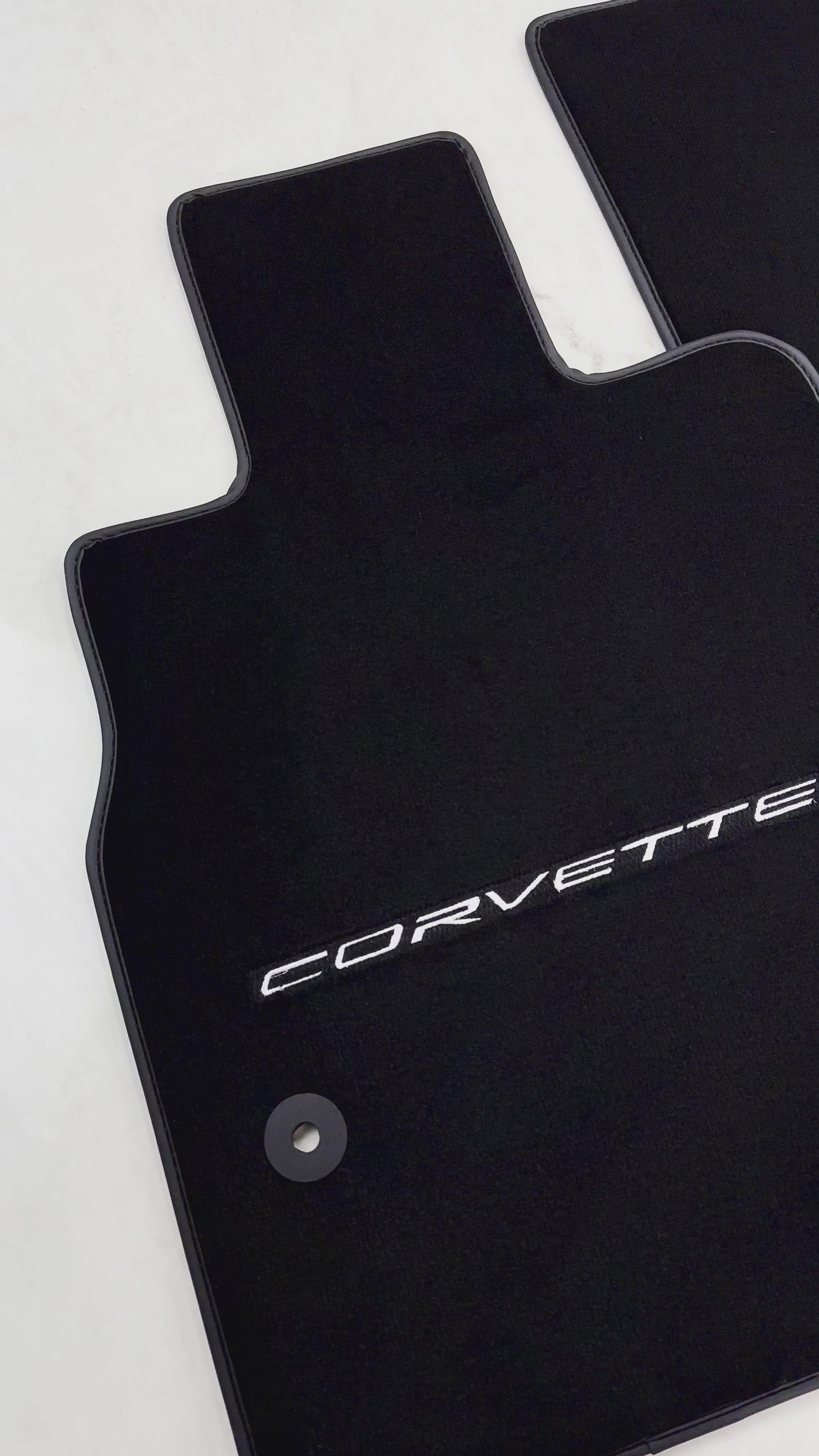 Tapetes pretos para Chevrolet Corvette C8 (2020-2024) - AutoWin
