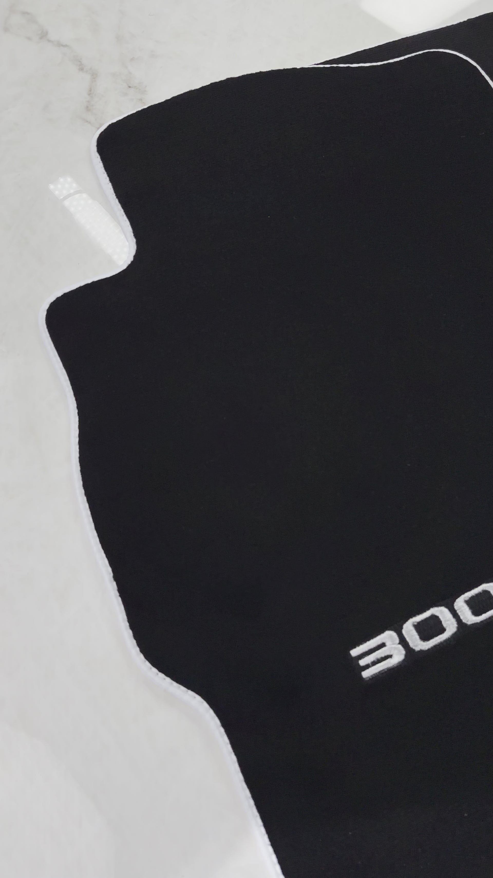 Tapetes de Carro Pretos para Nissan 300ZX (1990-2000) com Acabamento Branco - AutoWin