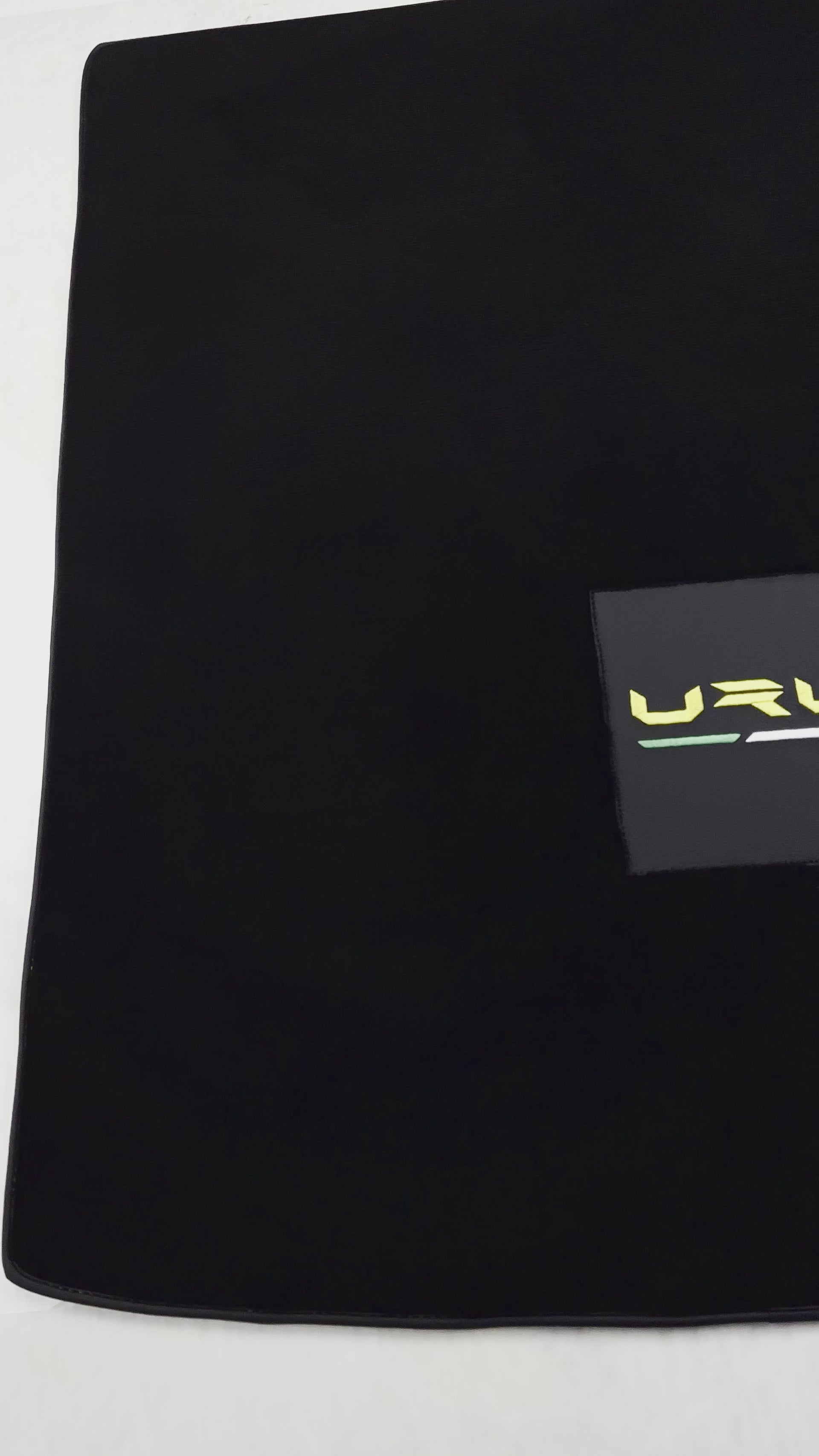 Tapete de porta-malas para Lamborghini Urus com couro preto - AutoWin.EU
