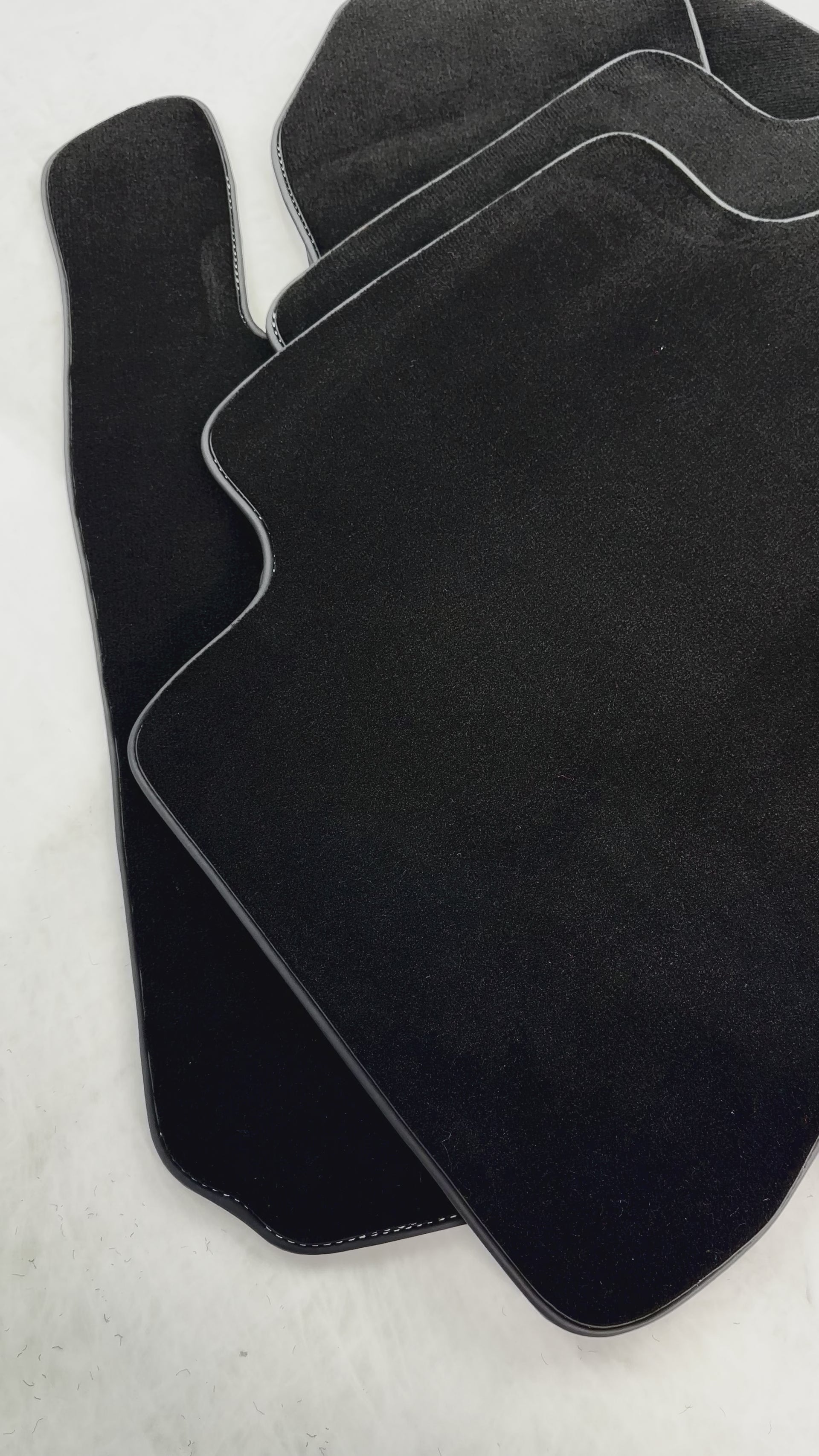 Mats de Carro Pretos para Toyota RAV4 (2006-2013) - AutoWin