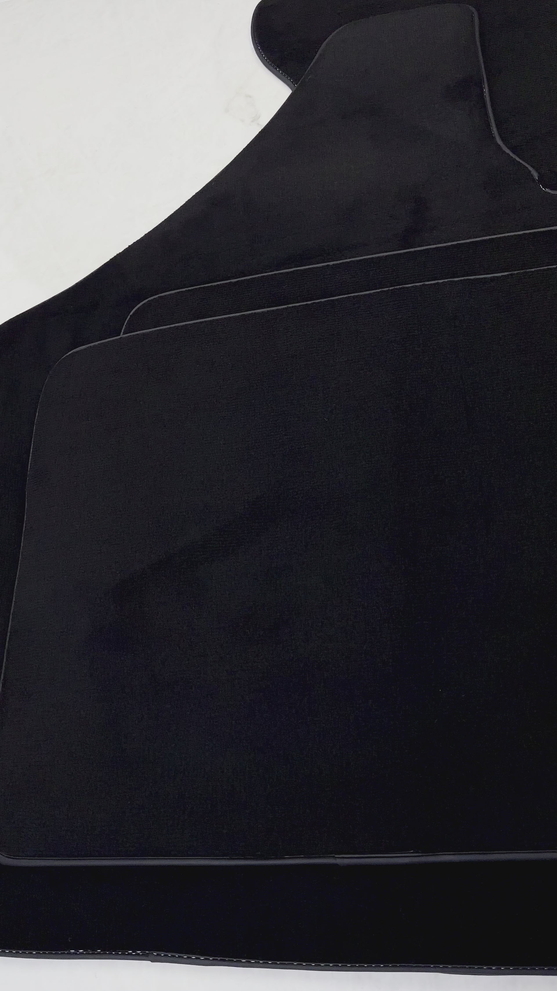 Tapetes pretos para carro VW Karmann Ghia (1955-1974) - AutoWin