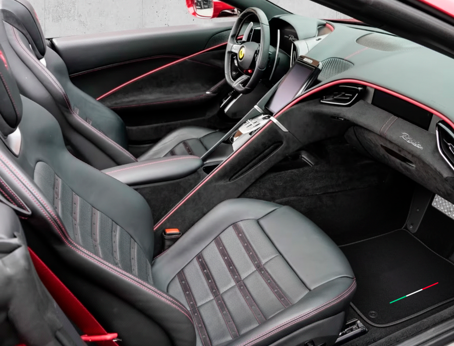 Tapetes de carro pretos para Ferrari Roma (2021-2024)