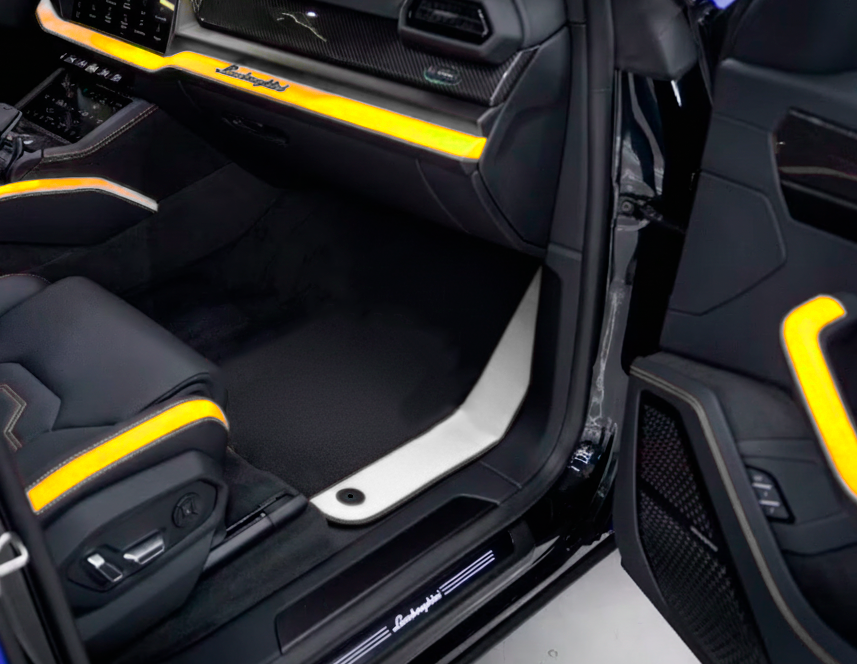 Tapetes de carro pretos personalizáveis para Lamborghini Urus com couro branco