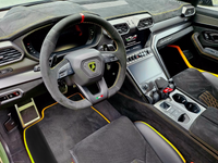 Mats de carro personalizáveis em couro Alcantara para Lamborghini Urus