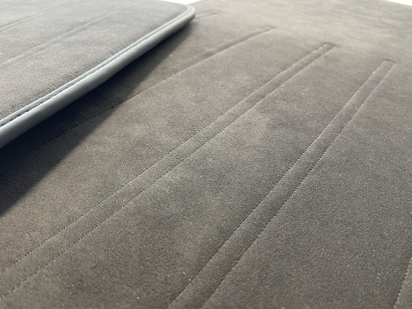 Alcantara Floor Mats For Rolls Royce Black Badge Ghost Series II (2021-2024) - AutoWin